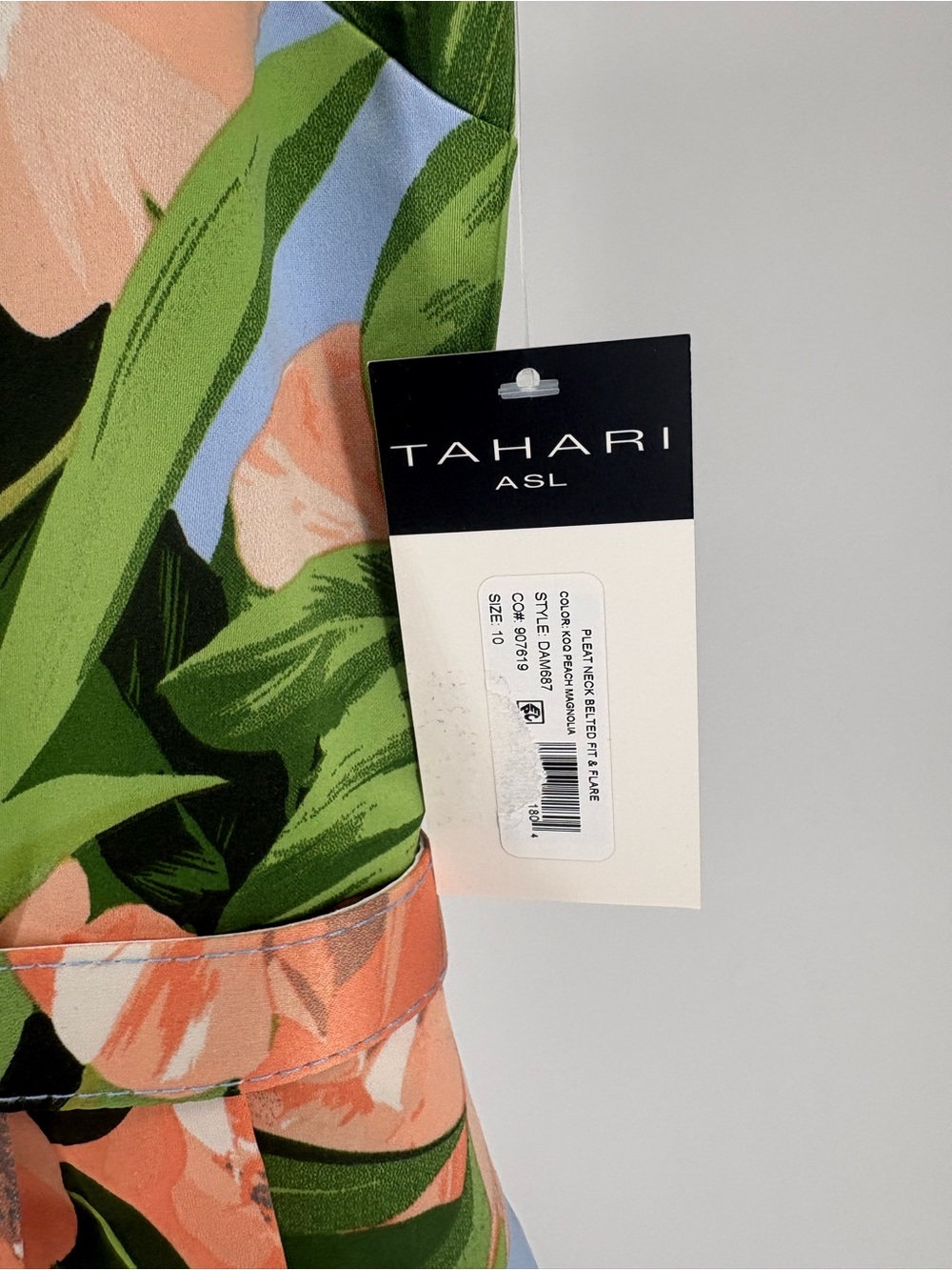 NEW TAHARI Floral V-Neck Belted Midi Dress in Green and Peach SIZE 10 - Picture 4 of 5